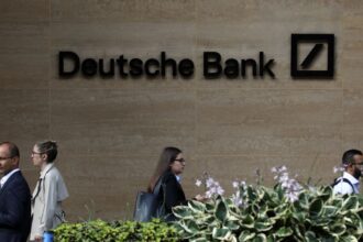 Deutsche Bank Profit Falls 22% on Higher Costs