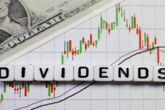 Seeking at Least 9% Dividend Yield? This 5-Star Analyst Suggests 2 Dividend Stocks to Buy