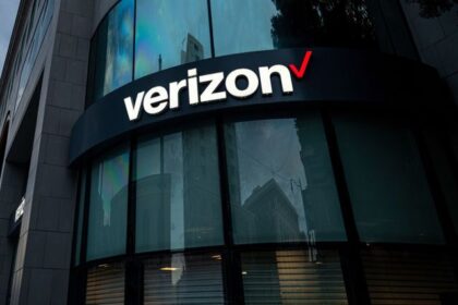 Verizon shares soar after revenue loss.  This is why.