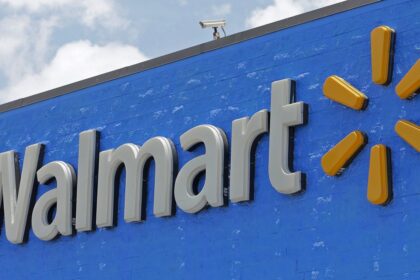 Bomb threat evacuates Parker Walmart, police on scene