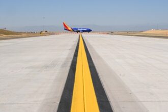 Buttigieg, Mayor Johnston, Gov. Polis celebrate Denver International Airport projects