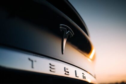 Dow Jones Futures: What To Do With Market In Correction; Is Tesla The Next Leader To Crack?