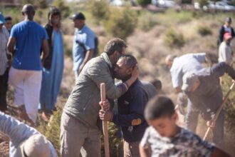 Moroccans sleep in the streets for 3rd night following an earthquake that took more than 2,100 lives – The Denver Post