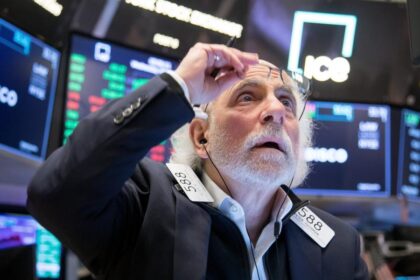 US stocks drop as investors fret about potential slowdown in semiconductor companies