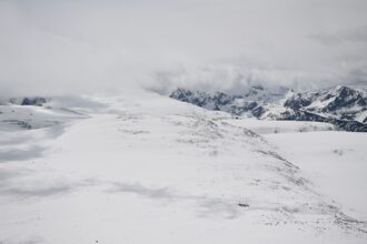 10 inches of snow expected in mountains Thursday