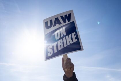 Ford Agrees to 25% Wage Hike in Tentative Deal to End UAW Strike
