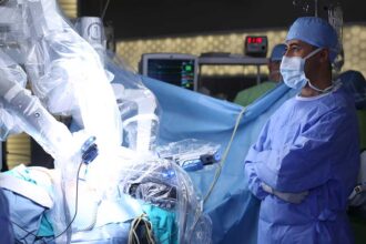 ISRG Stock Plummets As Robotic Surgery Giant Lags Sales Expectations