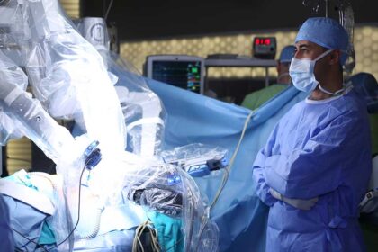 ISRG Stock Plummets As Robotic Surgery Giant Lags Sales Expectations