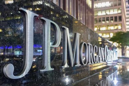JPM Stock: JPMorgan, Wells Fargo, Citi Climb After Kicking Off Bank Earnings With Big Beats