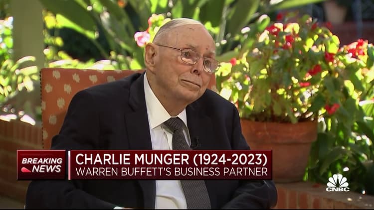 Charlie Munger's life advice to Buffett years ago: live your obituary