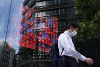 European Stocks Waver Amid Cloudy Economic Outlook: Markets Wrap