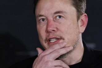 Fallout From Musk’s Endorsement of Antisemitic Post Spreads