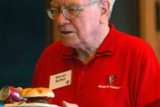 Warren Buffett joked he'd be 'eating Thanksgiving dinner at McDonald's' if the US government didn't bail out the banks in 2008