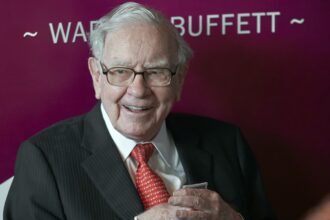 Warren Buffett makes big donation before Thanksgiving, says Berkshire is built to last