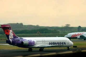 Alaska Air to buy Hawaiian Airlines in a $1.9 billion deal that may attract regulator scrutiny – The Denver Post