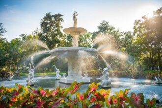 beautiful fountain in forsyth park in savannah georgia