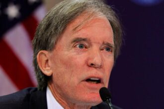 'Bond King' Bill Gross warns investors to be cautious as markets are looking dangerous