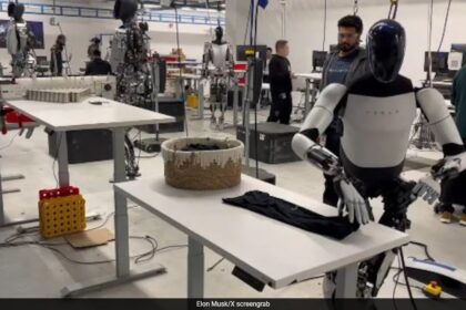 Elon Musk's Robot Sets New Bar