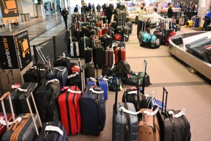 Flight delays plague Denver International Airport on Sunday