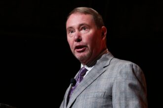 Gundlach says Goldilocks talk makes him nervous, sees likely recession