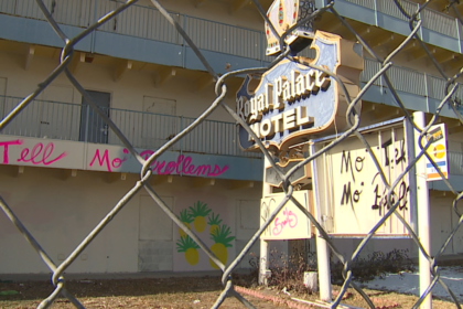 Neighbors push to save Royal Palace Motel's neon sign after $7.3M developer purchase