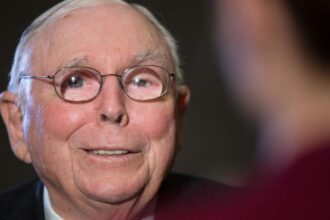 Charlie Munger Handed Over His Family Fortune To The 'Chinese Warren Buffett' Who Flipped It into Half A Billion Dollars — 'We Made Unholy Good Returns For A Long, Long Time'