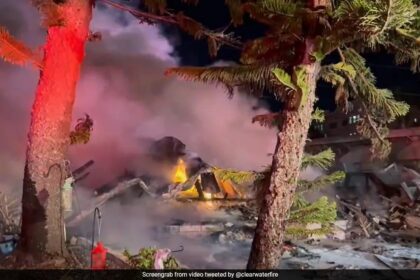 Several Dead After Small Plane Crashes Into Florida Trailer Park