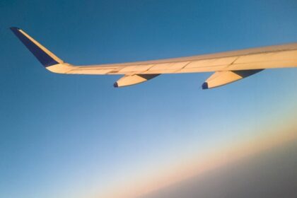 UK Passenger Spots Silver Tape On Wing Of His Boeing 787 Flight From Manchester To Goa