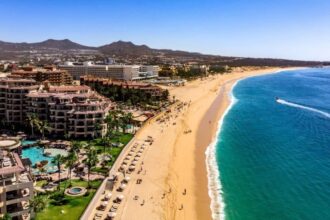 5 Best Swimmable Beaches in Los Cabos In Spring 2024