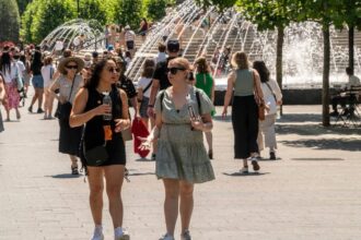 TRAVEL AERT: Heat Wave Hits U.S. Midwest And Northeast