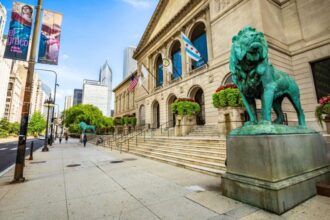 These Are The Best Spots For Art Lovers Visiting Chicago This Summer