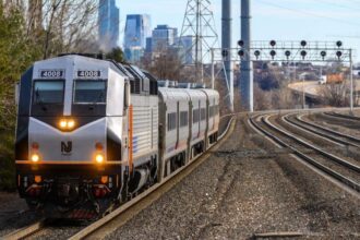 New Jersey Offers Free Train Rides For A Week To Make It Up For Recent Delays