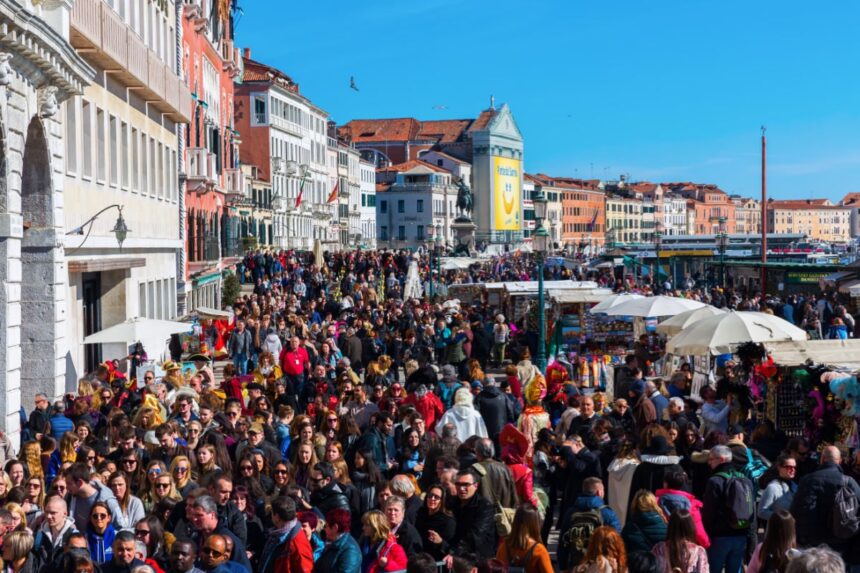 Huge crowd of people in Venice