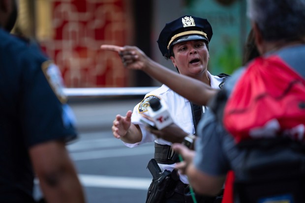 At least 5 people, including police officer, killed in Manhattan shooting