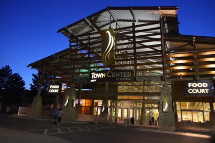 Aurora Police warn teen 'takeover' to stay away from Town Center at Aurora