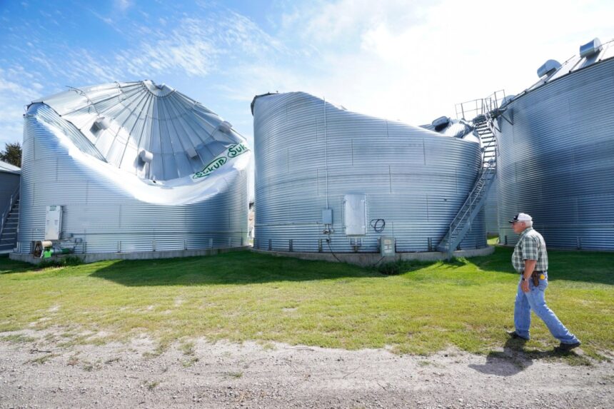 August 10, derecho rakes the US Midwest
