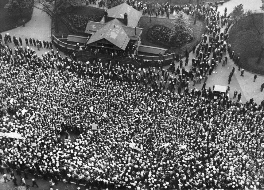 August 23, Italian immigrants put to death in Boston