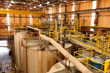 China's electric car industry invests more overseas than at home