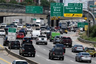 1 killed in crash on southbound I-25 in Lone Tree