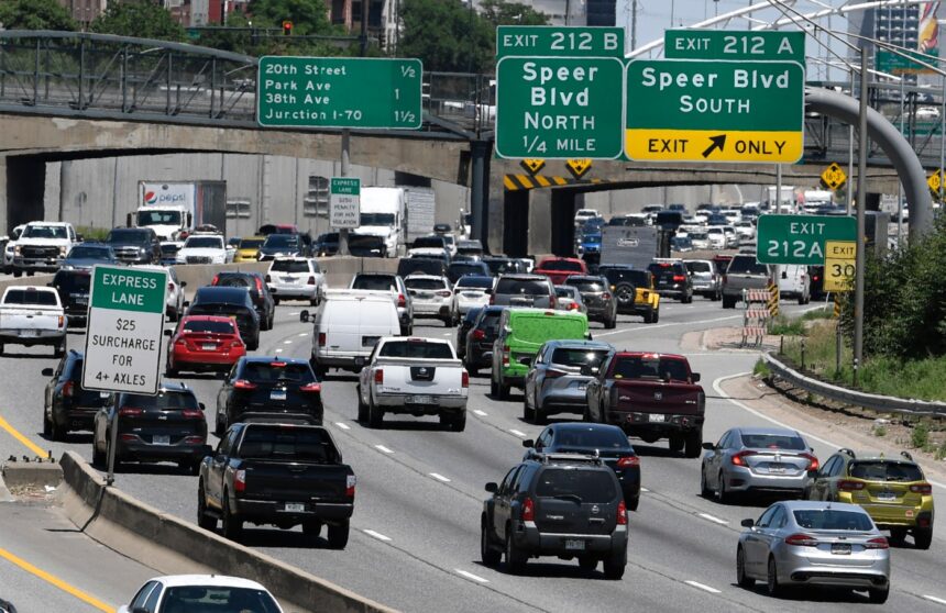 1 killed in crash on southbound I-25 in Lone Tree