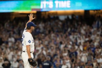 Clayton Kershaw Takes In The Moment In Last Regular-Season Home Start At Dodger Stadium