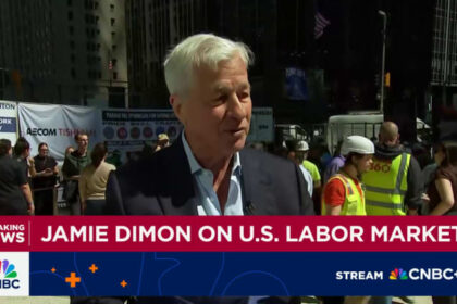 JPMorgan CEO Jamie Dimon says the economy 'is weakening'