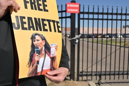 Jeanette Vizguerra's ICE detention hits six months in Colorado
