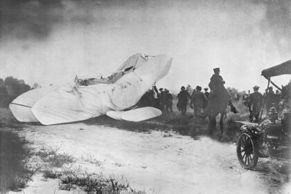September 17, aircraft crash kills a person for the first time