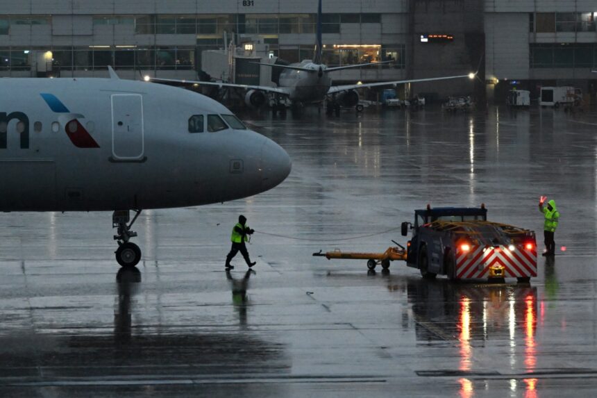 Thunderstorms delay more than 300 flights at DIA