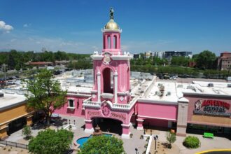Casa Bonita union, including cliff divers, launch Halloween strike