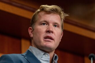 MAGA Senator Stunned Into Silence On-Air By CNN Anchor