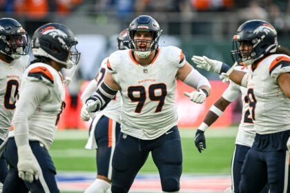 Updates and highlights from the NFL Week 7 game