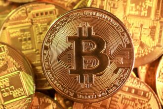 Bitcoin November sell-off worsens as investors reduce risk