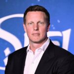 Elizabeth Warren Calls Out CBS Owner On His Own Network: 'One Man Named David Ellison'